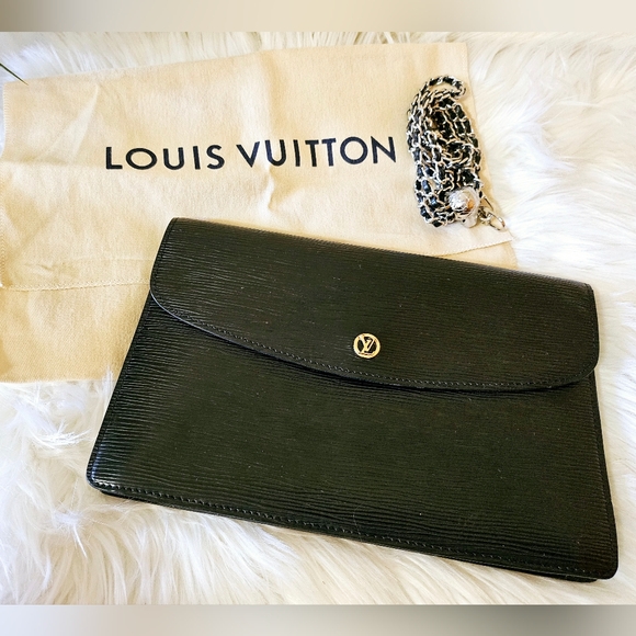🖤 Louis Vuitton Epi Montaigne 🖤 - Picture 2 of 16